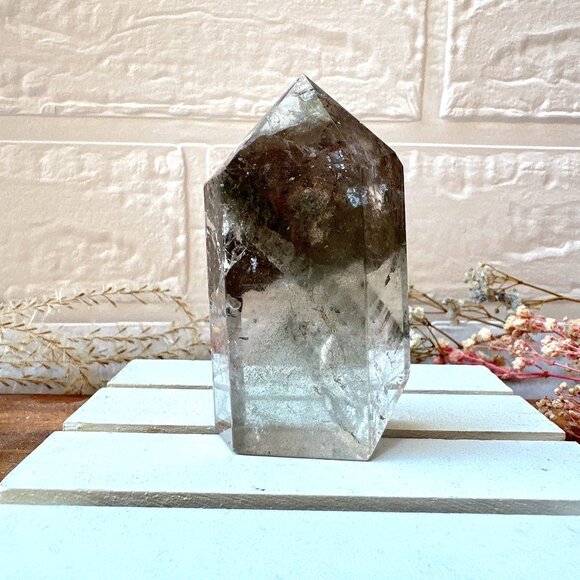 Garden Quartz Polished Point - Picture 6 of 9